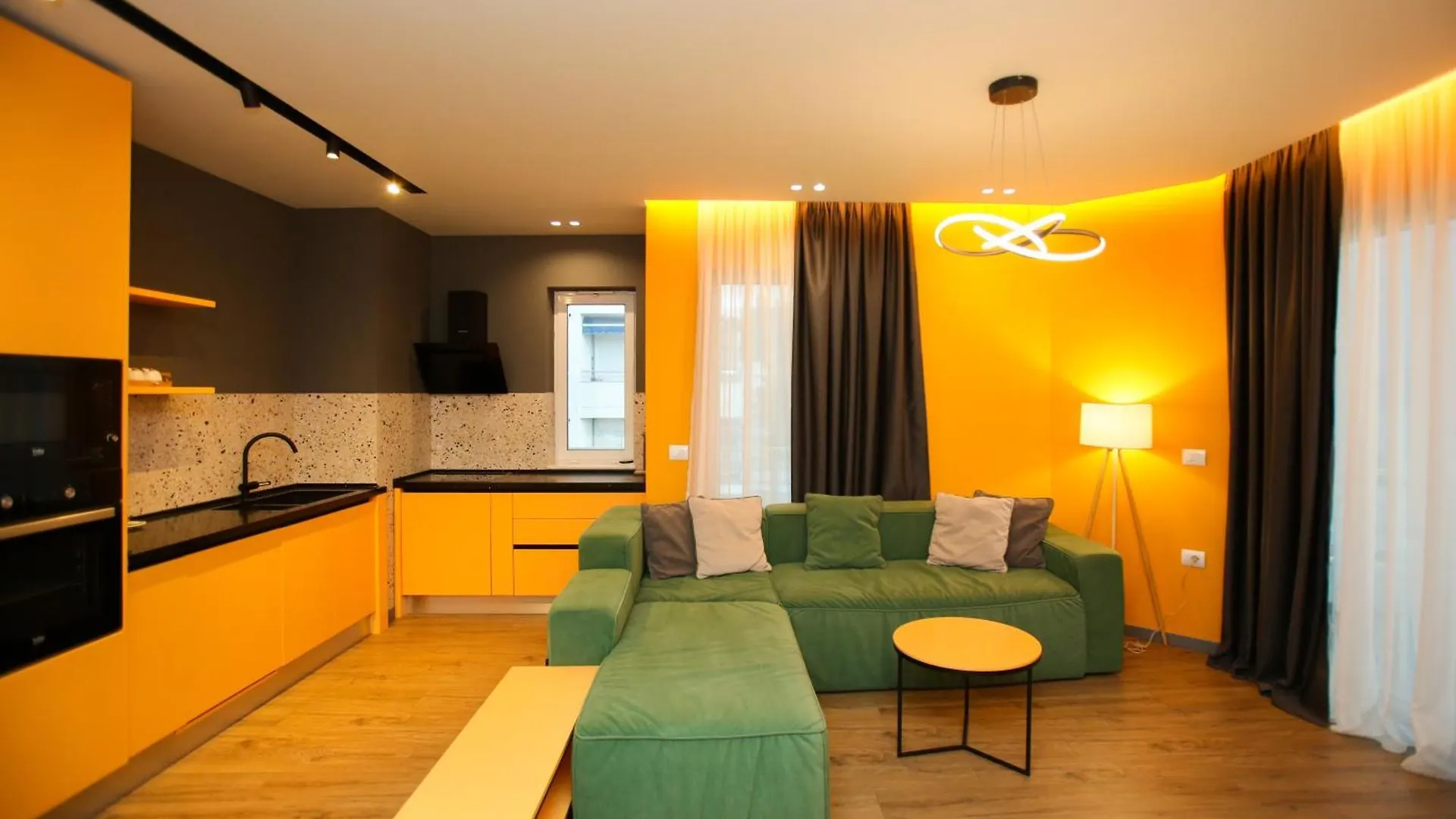 Imperial Visar Apartment Yellow Vlorë 0*,  알바니아