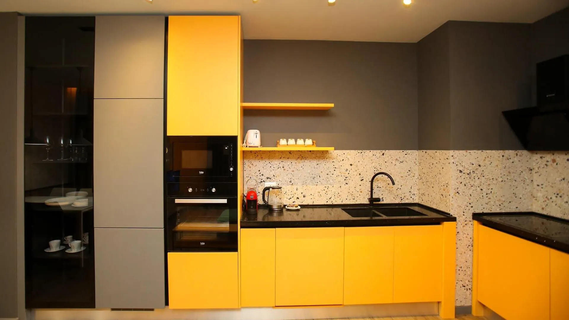 Imperial Visar Apartment Yellow Vlorë
