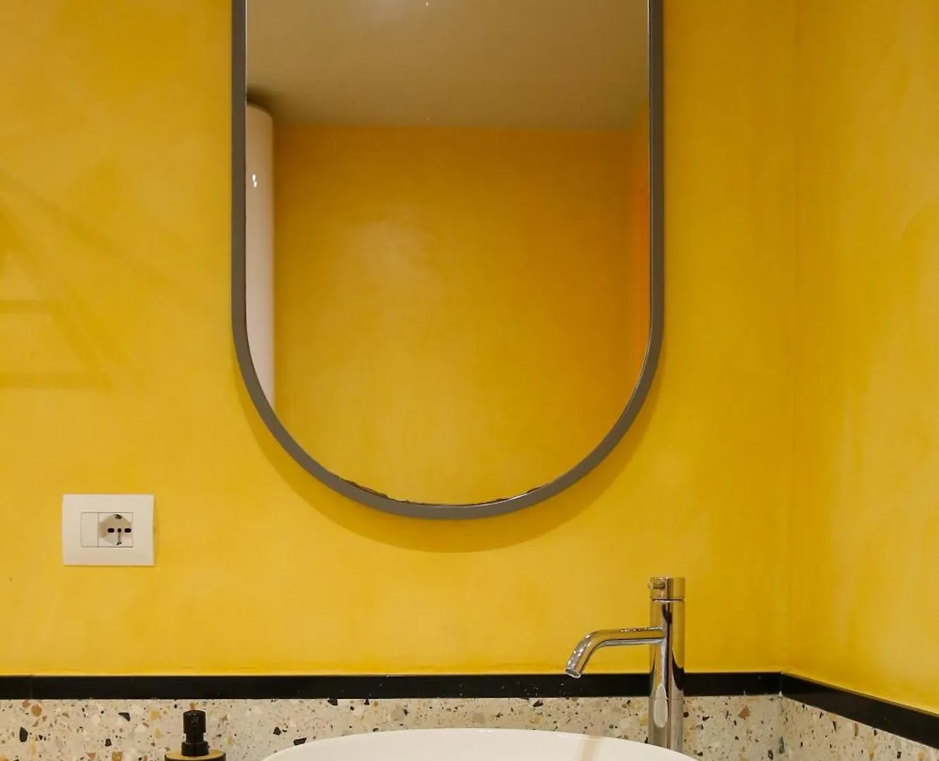 Imperial Visar Apartment Yellow Vlorë