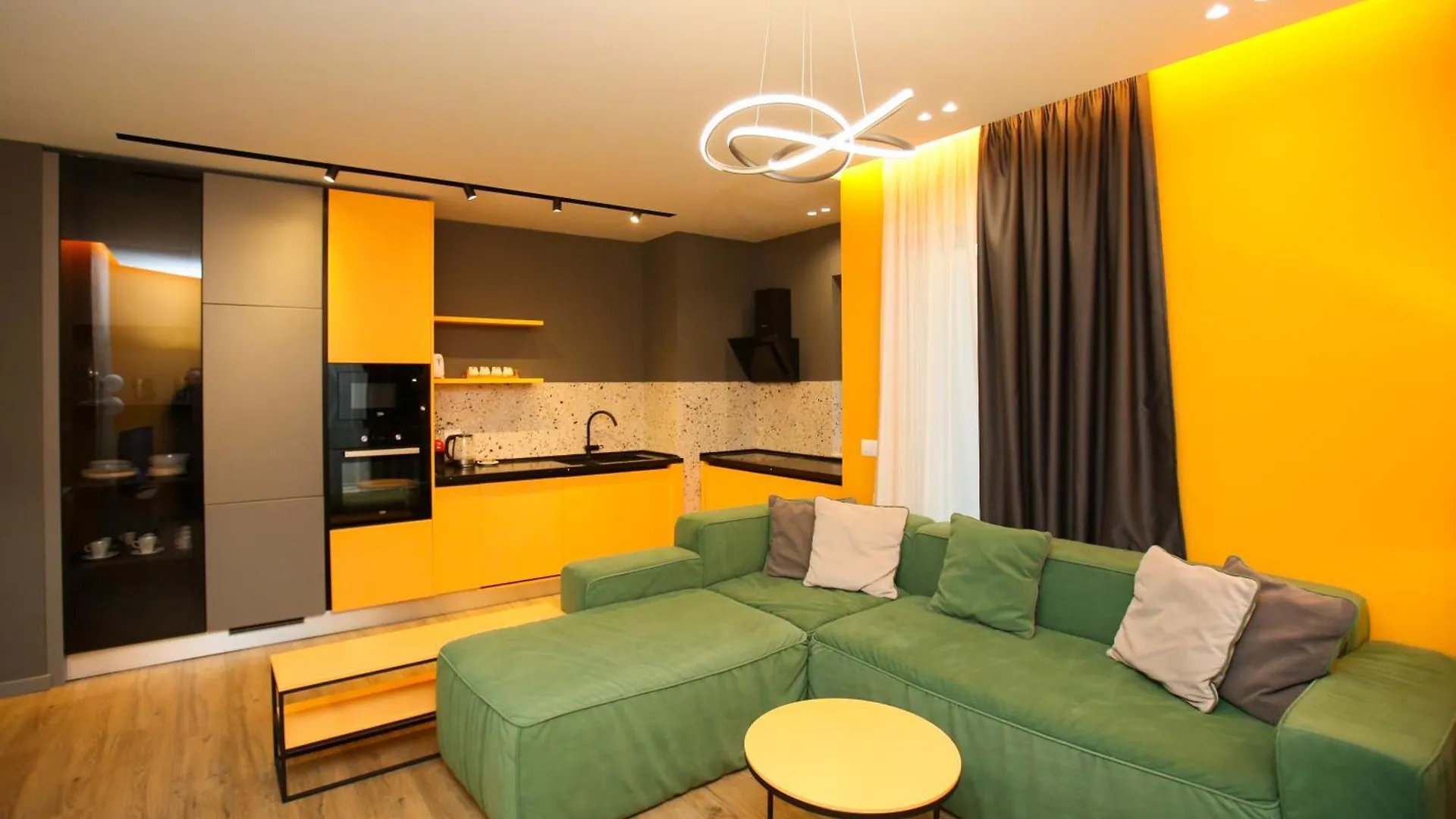 Imperial Visar Apartment Yellow Vlorë