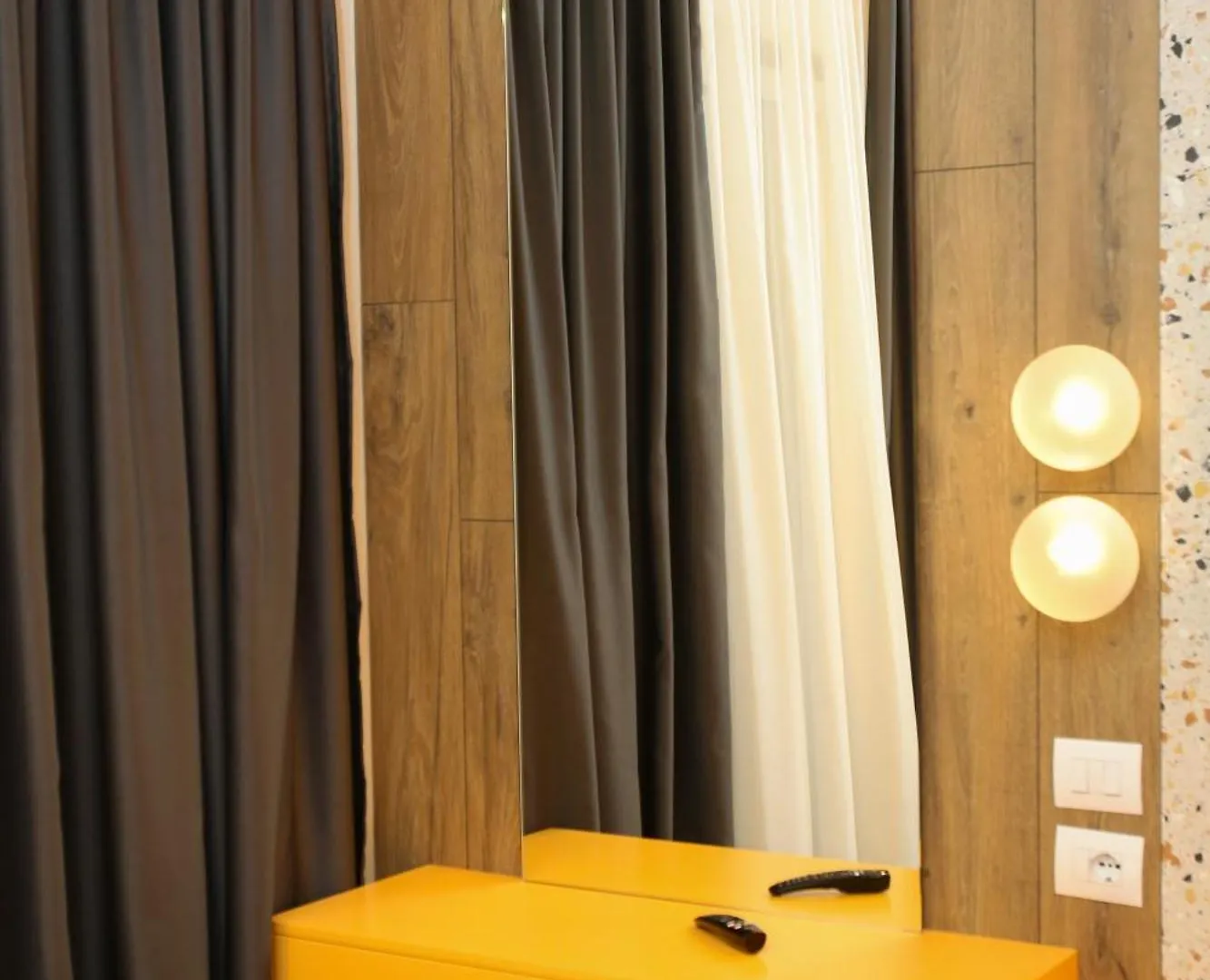 Imperial Visar Apartment Yellow Vlorë